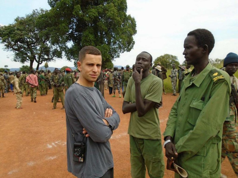 https://www.cjr.org/wp-content/uploads/2018/03/02-Chris-Allen-in-South-Sudan-courtesy-SPLM-IO-800x600.jpeg