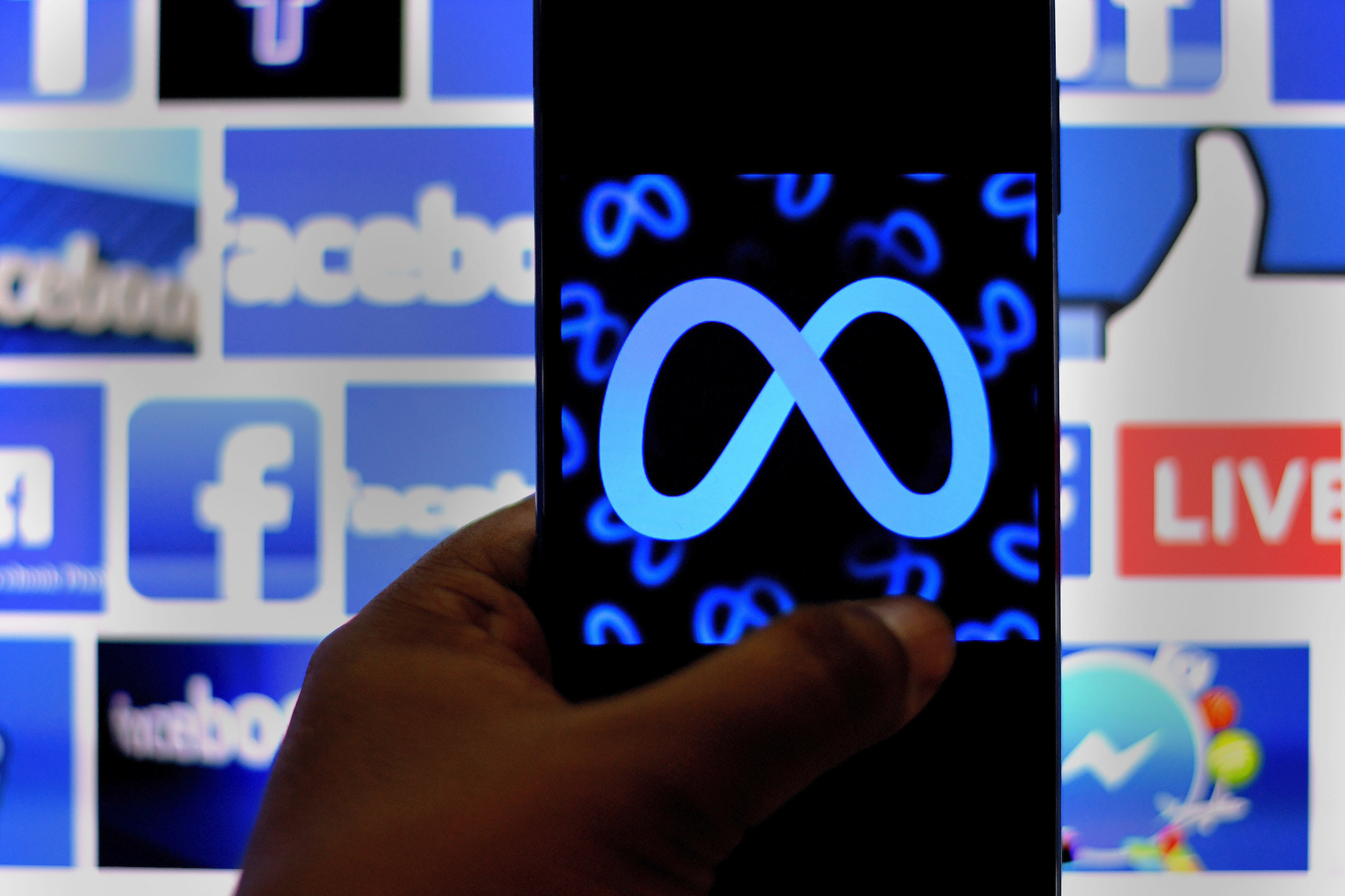 Facebook rebrands as “Meta,” introduces public to the “metaverse”